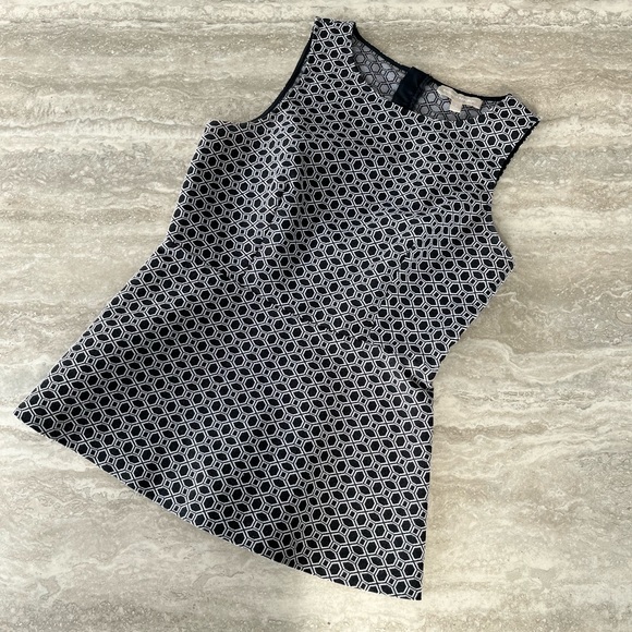 Banana Republic dressy tank top - Picture 2 of 8